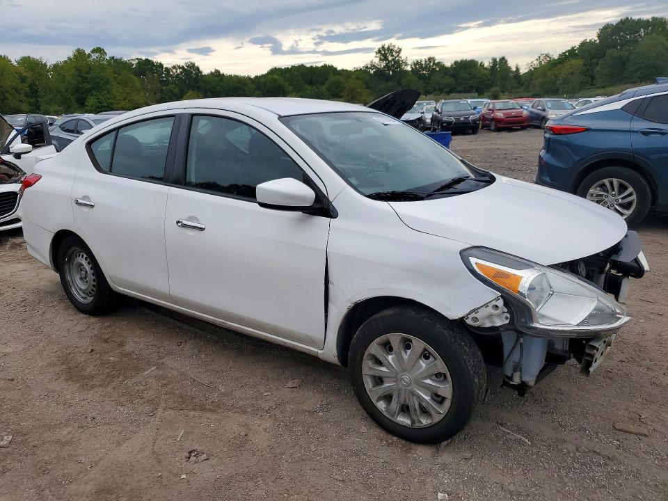 Photo 4 from auction – 2017 NISSAN VERSA with VIN 3N1CN7AP5HL879466
