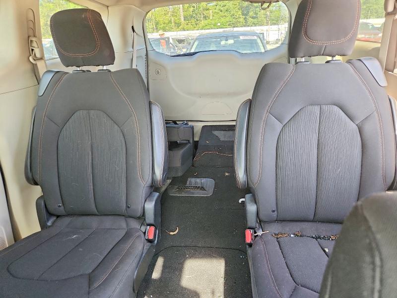 Photo 10 from auction – 2019 CHRYSLER PACIFICA with VIN 2C4RC1FG4KR506948