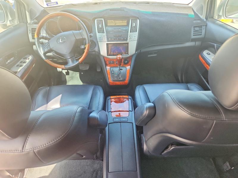 Photo 8 from auction – 2005 LEXUS RX with VIN 2T2GA31U45C037804