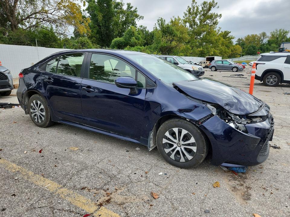 Photo 4 from auction – 2020 TOYOTA COROLLA with VIN JTDEBRBEXLJ004133