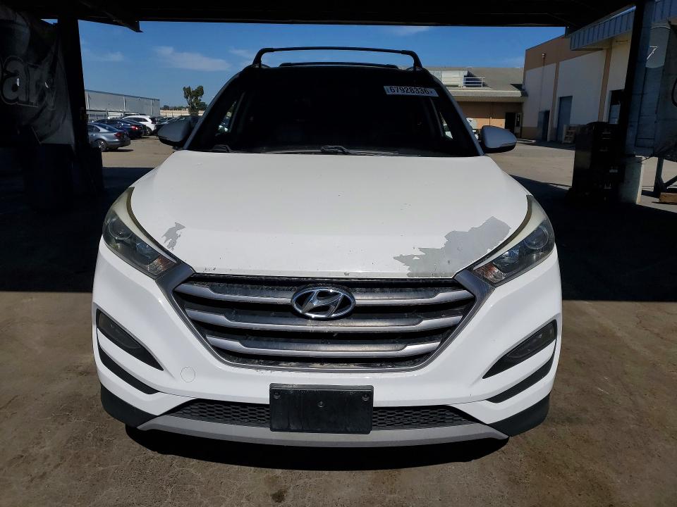 صورة رقم 5 من المزاد - 2018 HYUNDAI TUCSON مع VIN KM8J3CA24JU742937