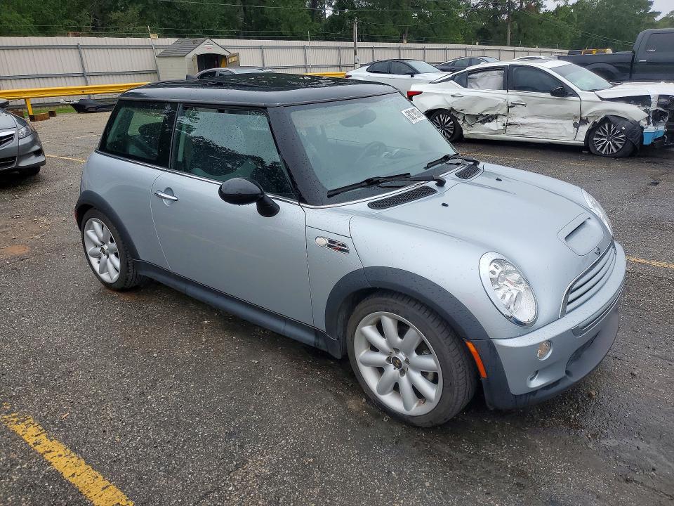 Photo 4 from auction – 2005 MINI COOPER with VIN WMWRE33445TD93323