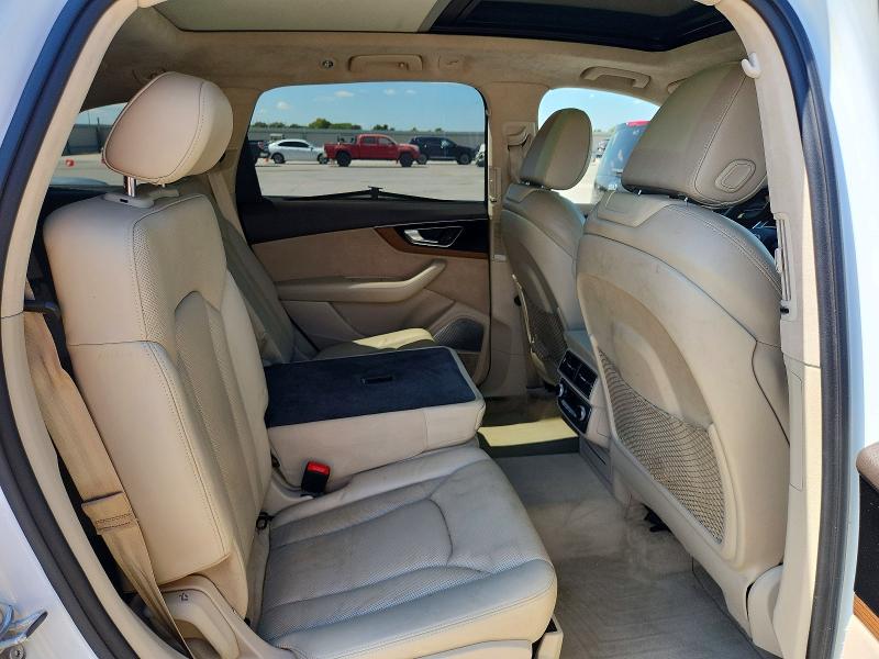 Photo 11 from auction – 2017 AUDI Q7 with VIN WA1VABF73HD023435