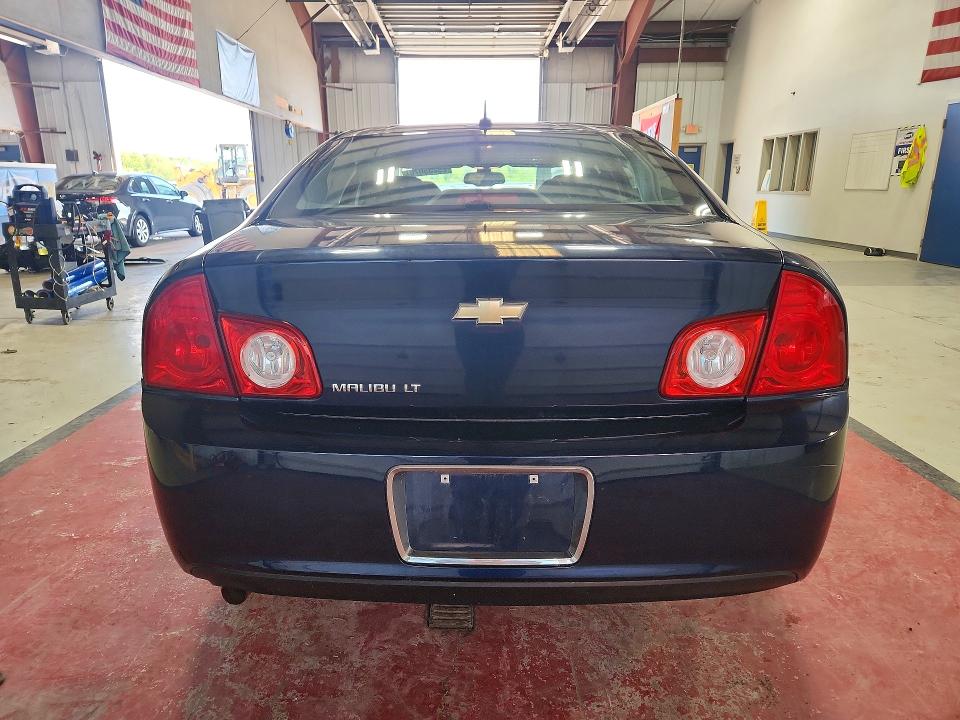 Photo 6 from auction – 2011 CHEVROLET MALIBU with VIN 1G1ZD5E18BF215094