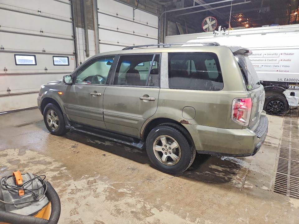 Photo 2 from auction – 2007 HONDA PILOT with VIN 2HKYF18447H500884