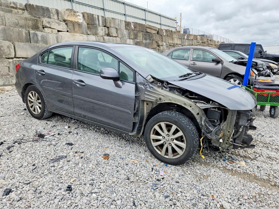 Photo 4 from auction – 2012 HONDA CIVIC with VIN 19XFB2F80CE102536