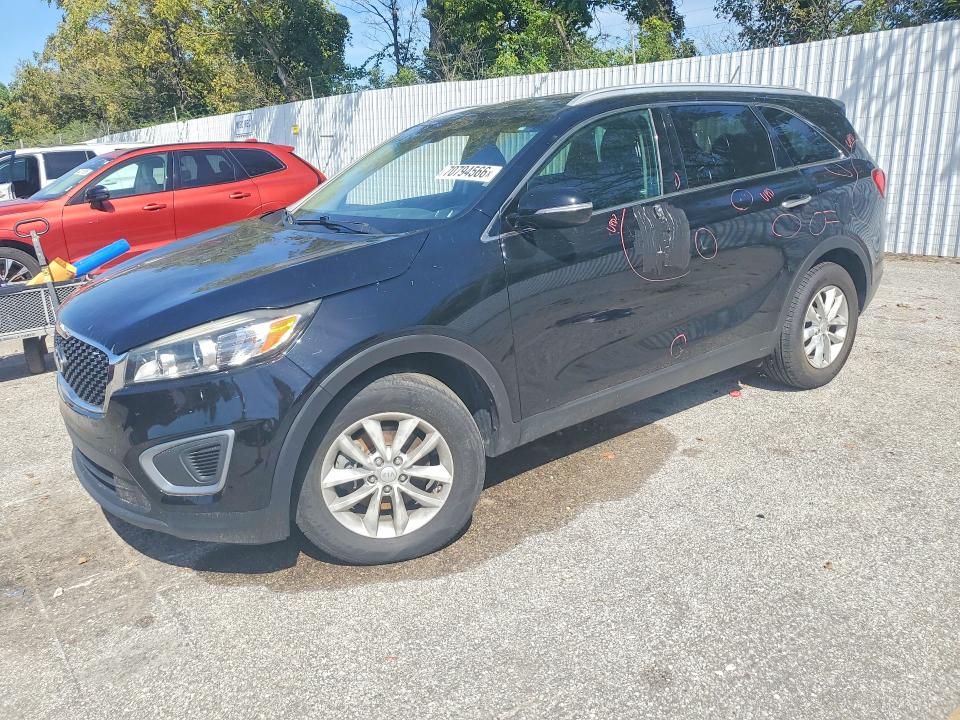 KIA SORENTO 2017 with VIN 5XYPG4A33HG205425 - Photo from auction