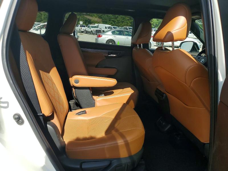 Photo 11 from auction – 2021 TOYOTA HIGHLANDER with VIN 5TDFARAH8MS008754