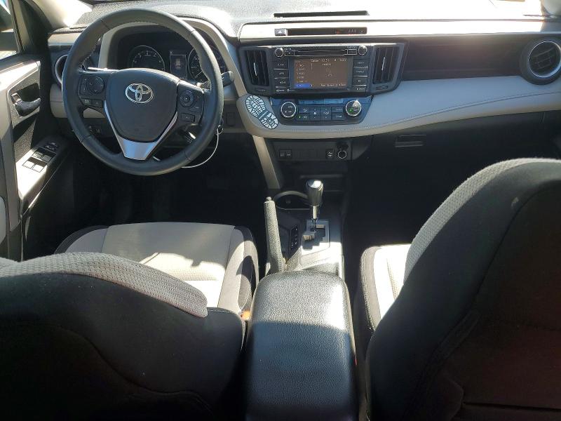 Снимка 8 от търг – 2017 TOYOTA RAV4 с VIN 2T3RFREV0HW616545