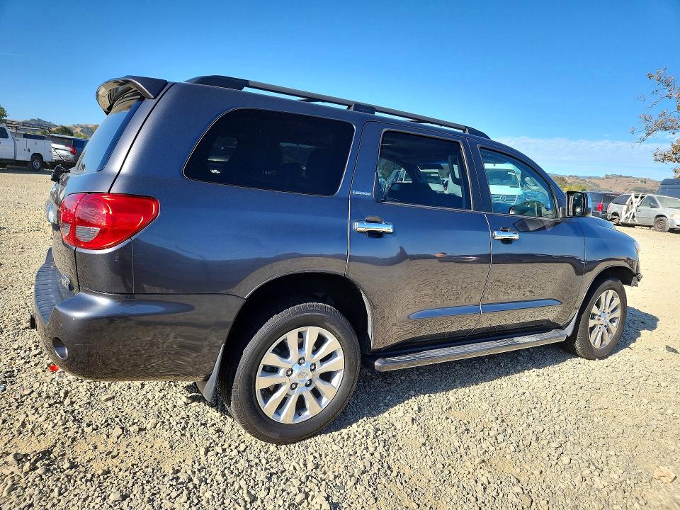 Photo 3 from auction – 2017 TOYOTA SEQUOIA with VIN 5TDJY5G13HS150170