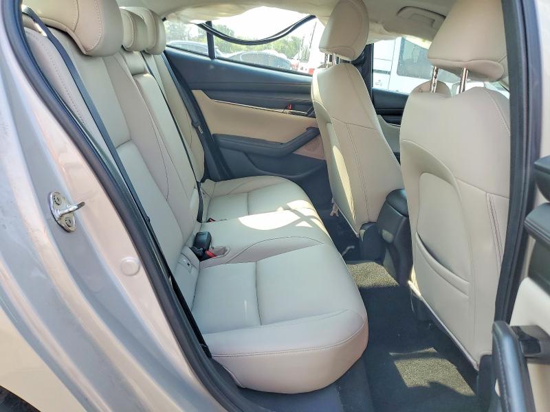 Foto 10 de la subasta – 2022 MAZDA 3 con VIN 3MZBPACL0NM314670
