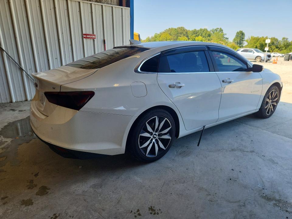 Photo 3 from auction – 2017 CHEVROLET MALIBU with VIN 1G1ZE5ST5HF216229