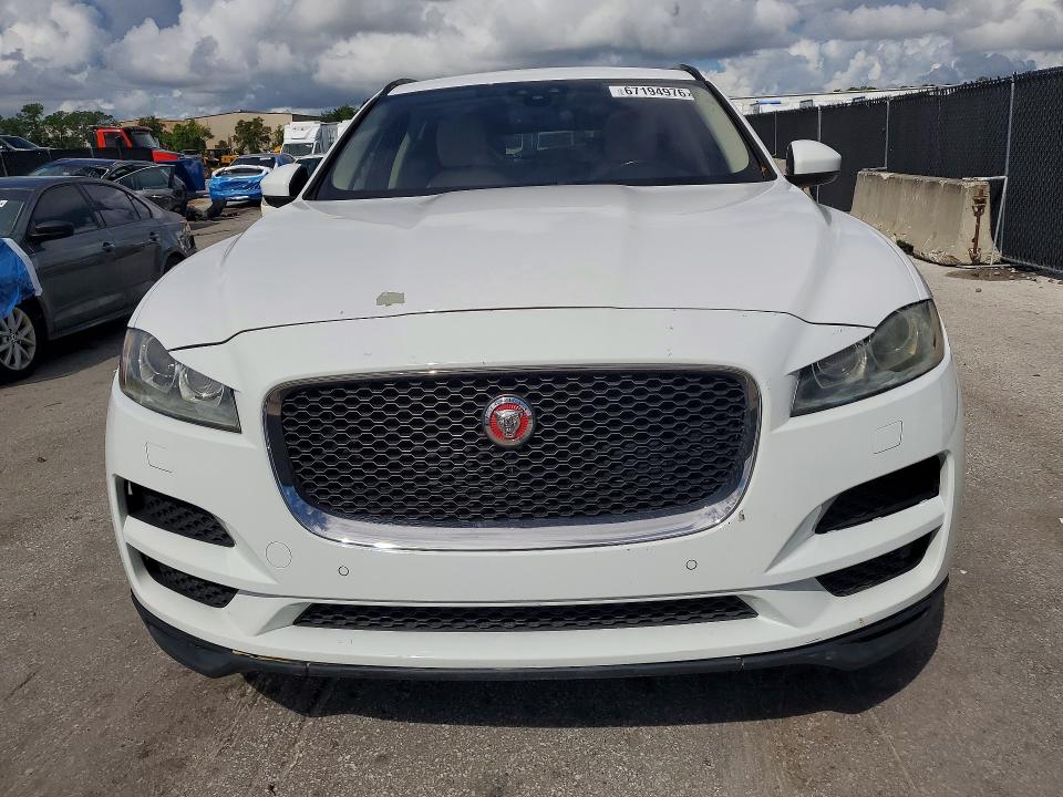 Photo 5 from auction – 2017 JAGUAR F-PACE with VIN SADCJ2BV4HA067080