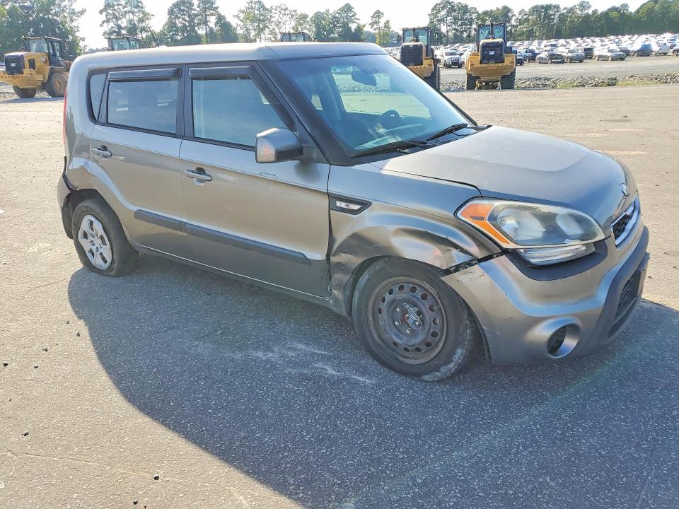 Foto 4 de la subasta – 2013 KIA SOUL con VIN KNDJT2A54D7564457