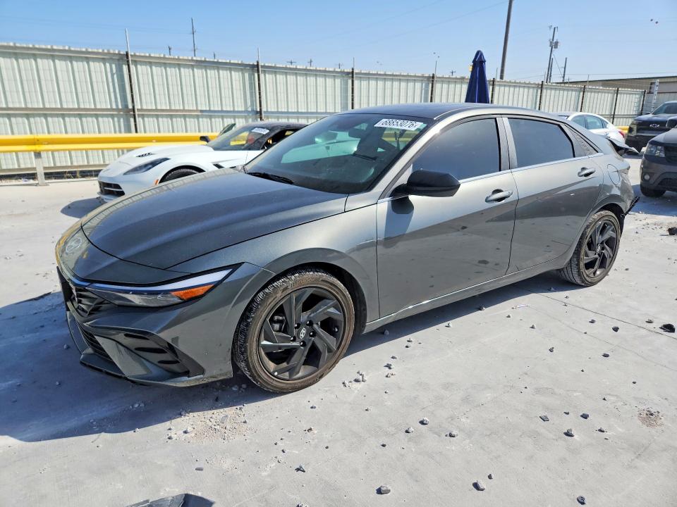 Снимка 1 от търг – 2026 HYUNDAI ELANTRA с VIN KMHLS4DG3TU113195