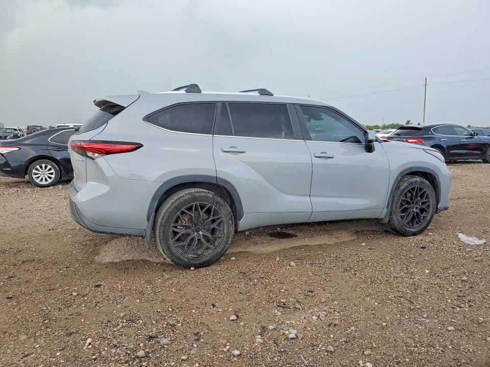 Photo 3 from auction – 2023 TOYOTA HIGHLANDER with VIN 5TDAARAH5PS520812