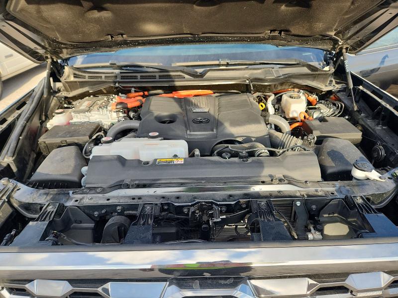 Photo 11 from auction – 2024 TOYOTA TUNDRA with VIN 5TFNC5DB9RX079582