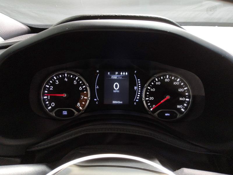 Photo 9 from auction – 2019 JEEP RENEGADE with VIN ZACNJABB6KPK82940