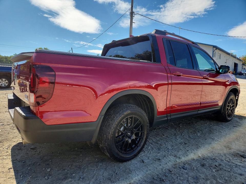 Photo 3 from auction – 2021 HONDA RIDGELINE with VIN 5FPYK3F19MB003508