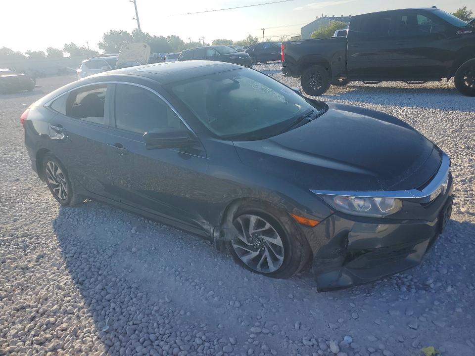 Photo 4 from auction – 2016 HONDA CIVIC with VIN 19XFC2F70GE093024