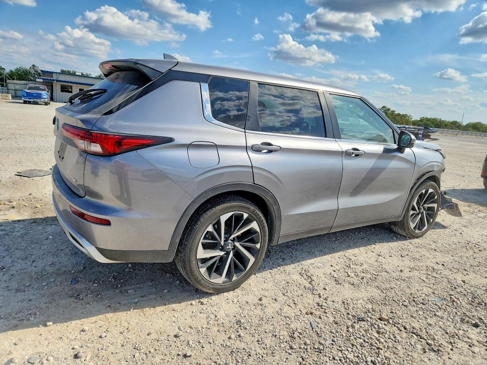 Снимка 3 от търг – 2022 MITSUBISHI OUTLANDER с VIN JA4J4UA80NZ074648