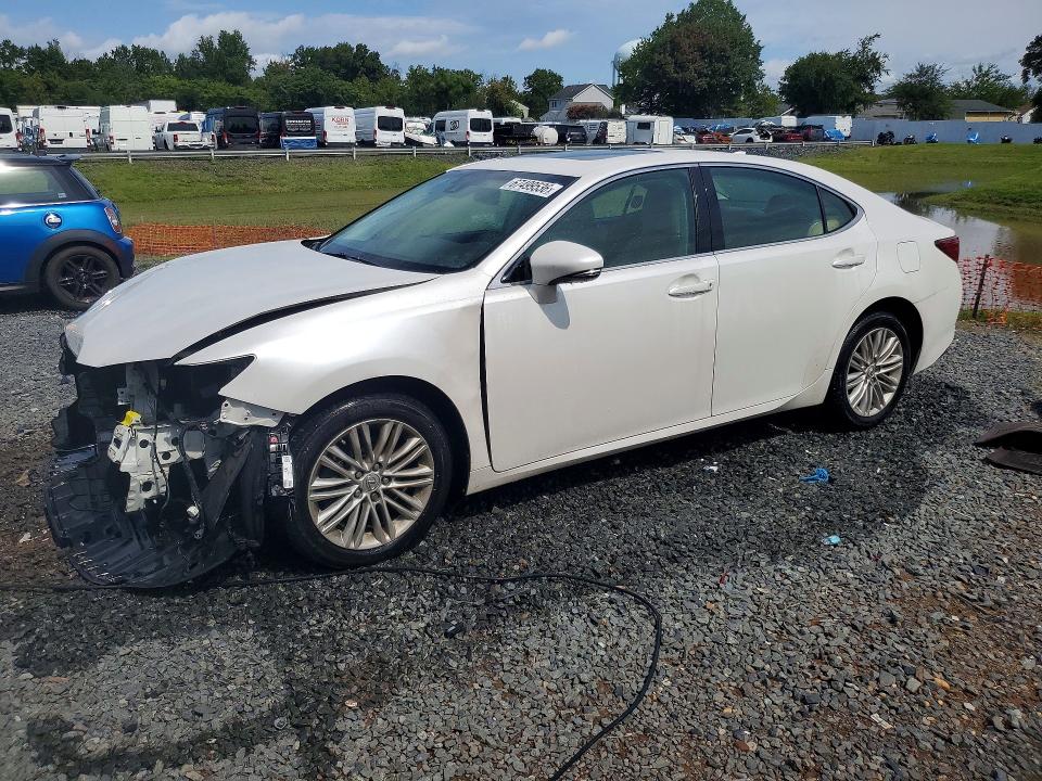 LEXUS ES 2017 with VIN 58ABK1GG1HU075522 - Photo from auction