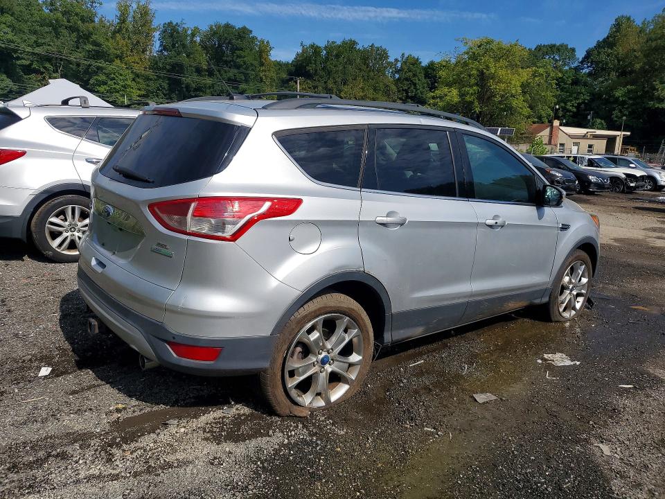 Photo 3 from auction – 2013 FORD ESCAPE with VIN 1FMCU0H90DUA06489