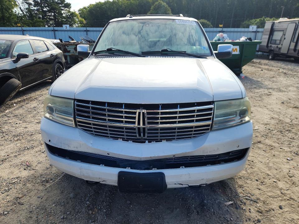 Photo 5 from auction – 2011 LINCOLN NAVIGATOR with VIN 5LMJJ3H54BEJ01141