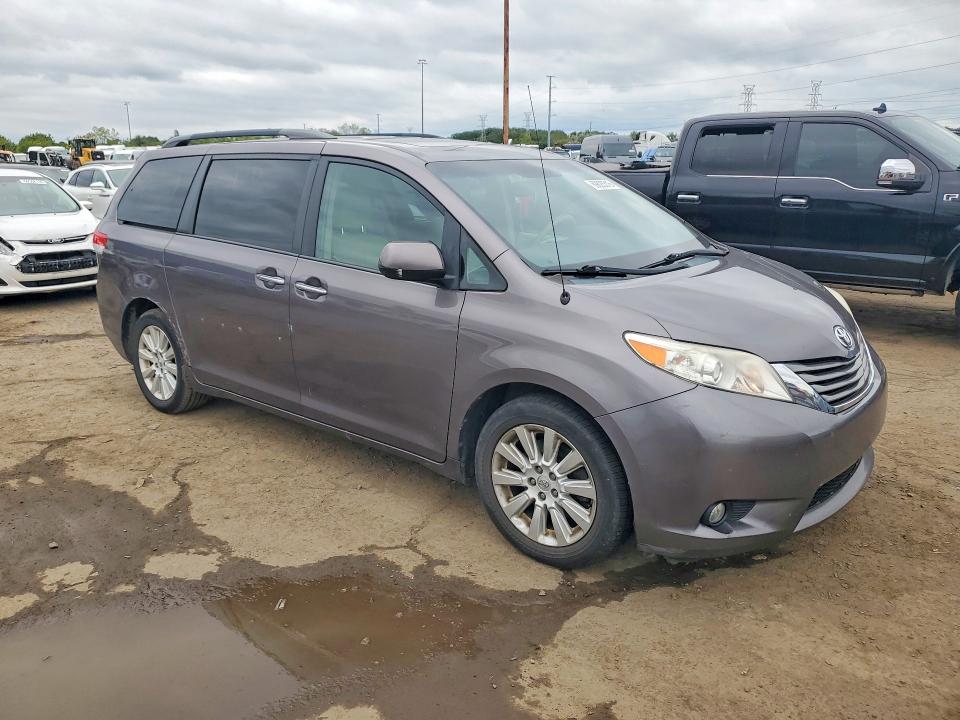 صورة رقم 4 من المزاد - 2014 TOYOTA SIENNA مع VIN 5TDDK3DC5ES090672