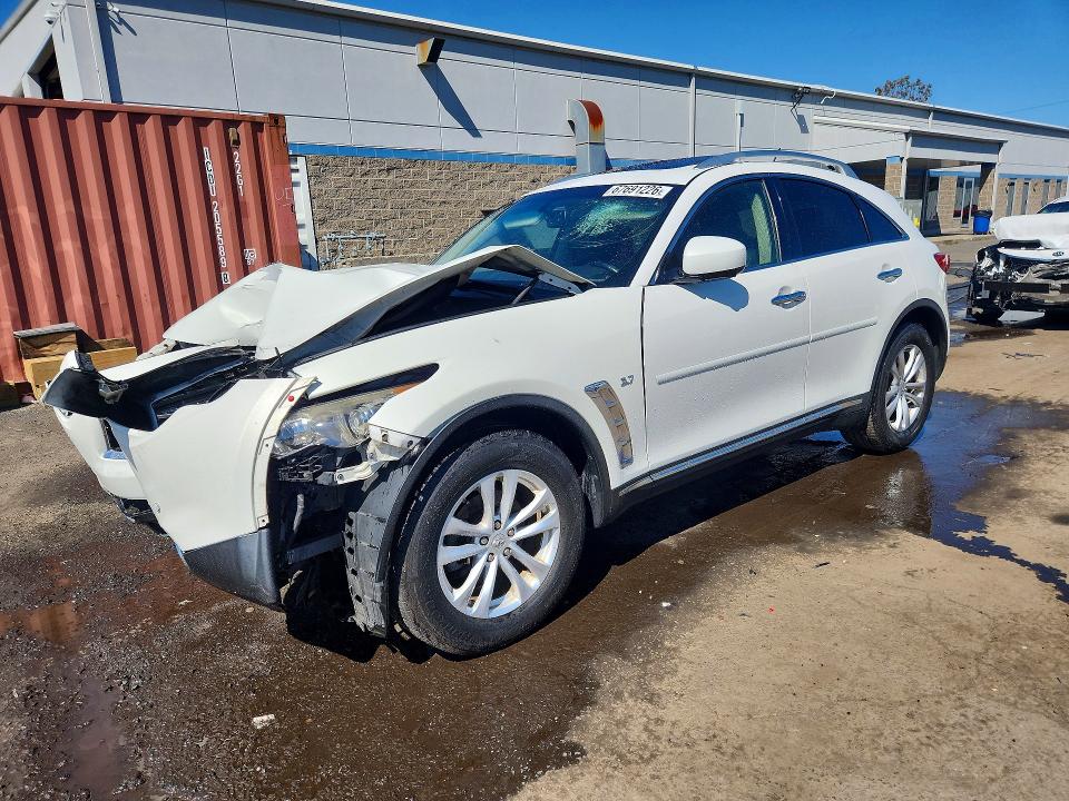 2014 INFINITI QX70