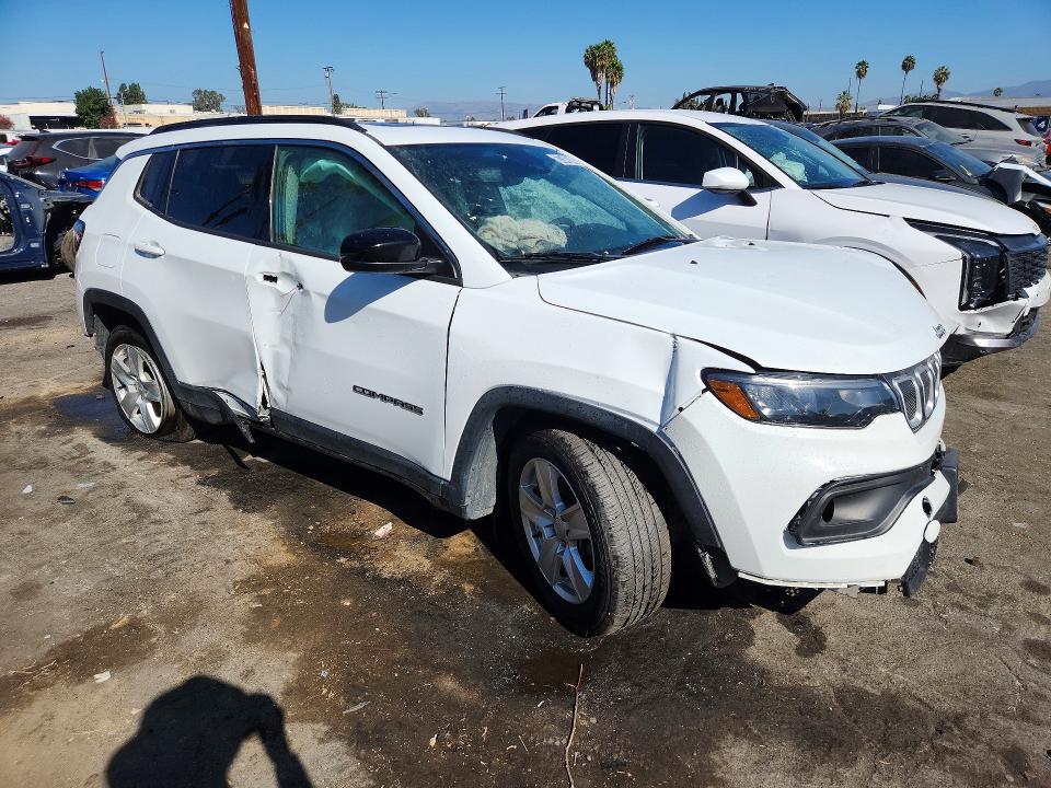 Foto 4 de la subasta – 2022 JEEP COMPASS con VIN 3C4NJCBB5NT166334