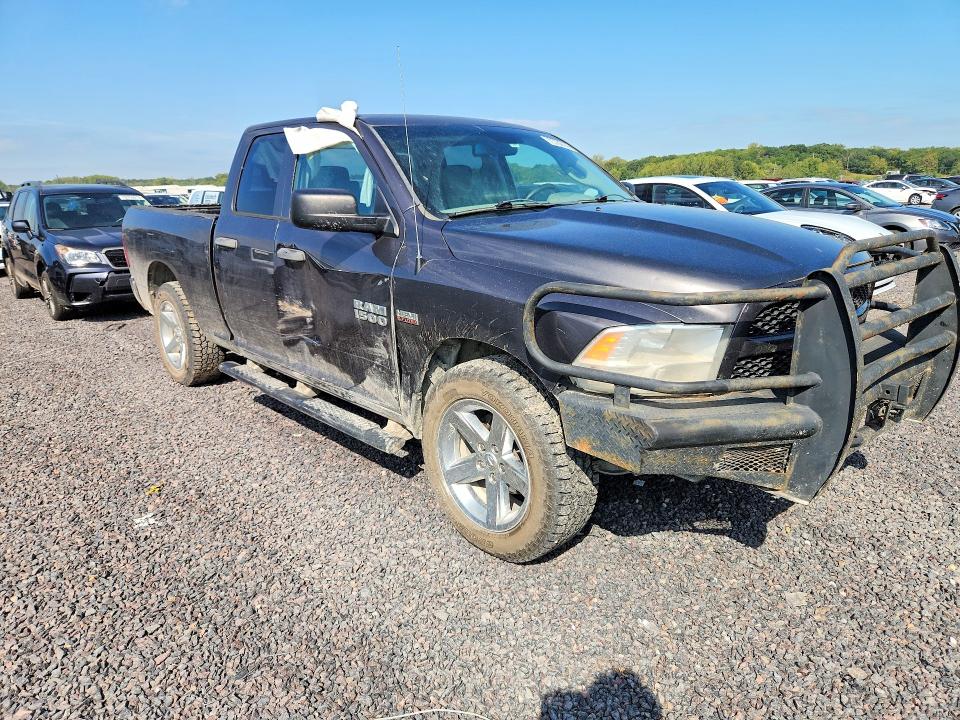 Снимка 4 от търг – 2015 RAM 1500 с VIN 1C6RR7FT5FS681848