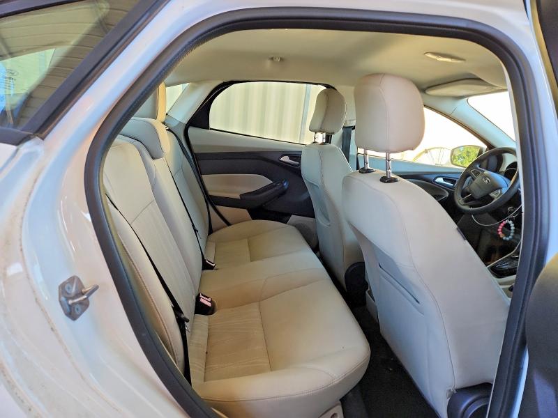 Photo 10 from auction – 2015 FORD FOCUS with VIN 1FADP3F29FL329624
