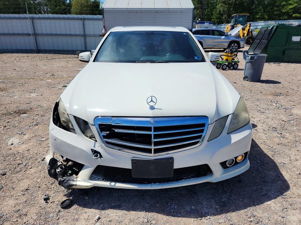 Photo 5 from auction – 2010 MERCEDES-BENZ E with VIN WDDHF8HB7AA073924