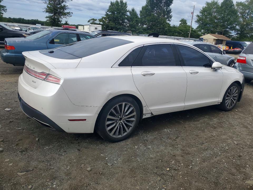 Photo 3 from auction – 2017 LINCOLN MKZ with VIN 3LN6L5C99HR612939
