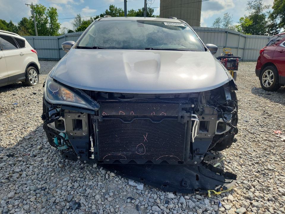 Photo 5 from auction – 2018 CHRYSLER PACIFICA with VIN 2C4RC1BG1JR276175