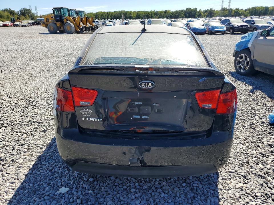 Снимка 6 от търг – 2013 KIA FORTE с VIN KNAFT4A25D5721333