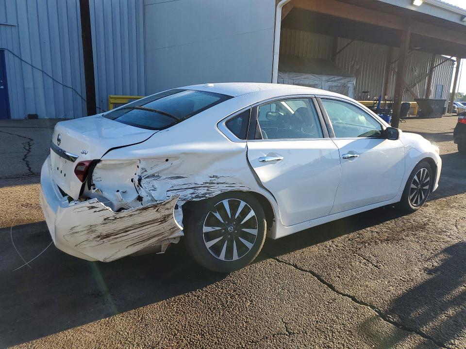 Photo 3 from auction – 2018 NISSAN ALTIMA with VIN 1N4AL3AP1JC271535
