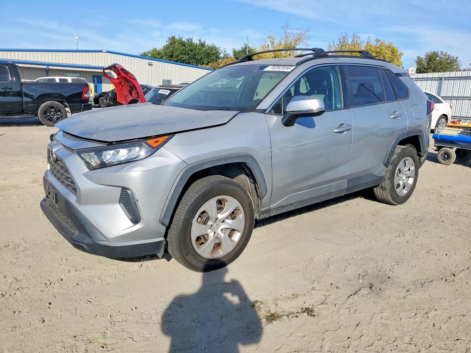 Photo 1 from auction – 2019 TOYOTA RAV4 with VIN 2T3K1RFV2KW028796