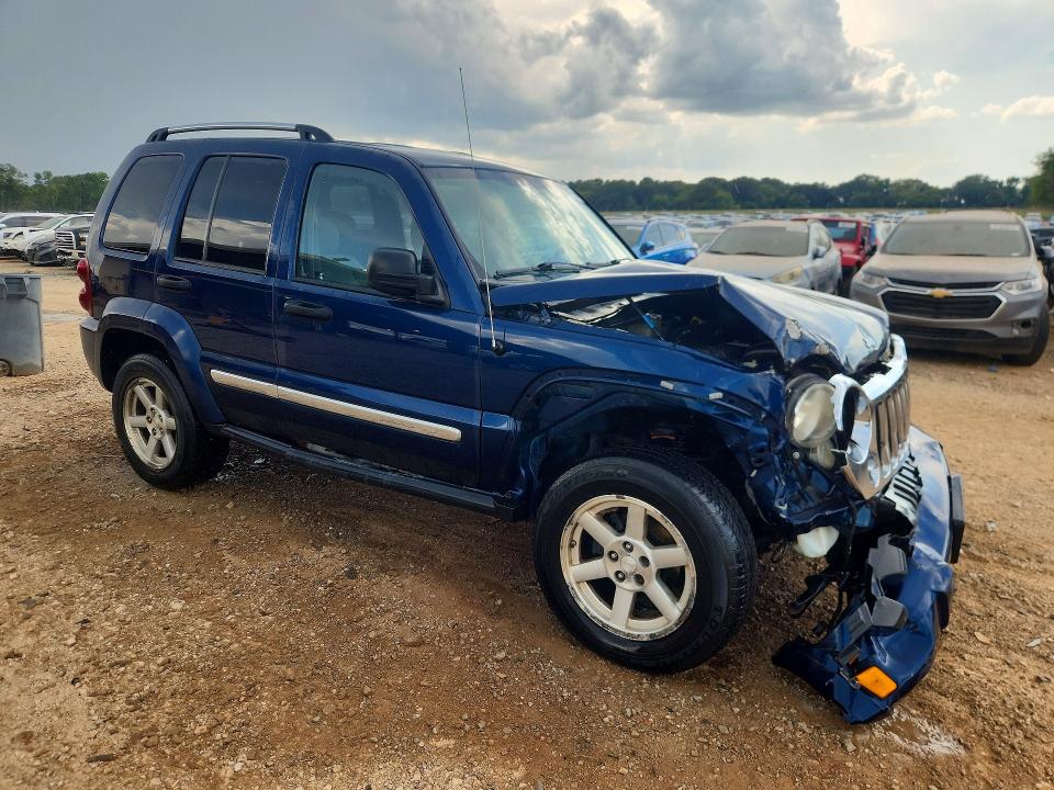 Снимка 4 от търг – 2005 JEEP LIBERTY с VIN 1J4GL58K35W633129