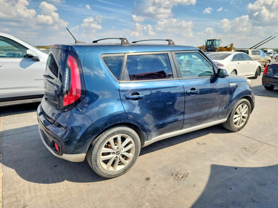Photo 3 from auction – 2017 KIA SOUL with VIN KNDJP3A59H7419169