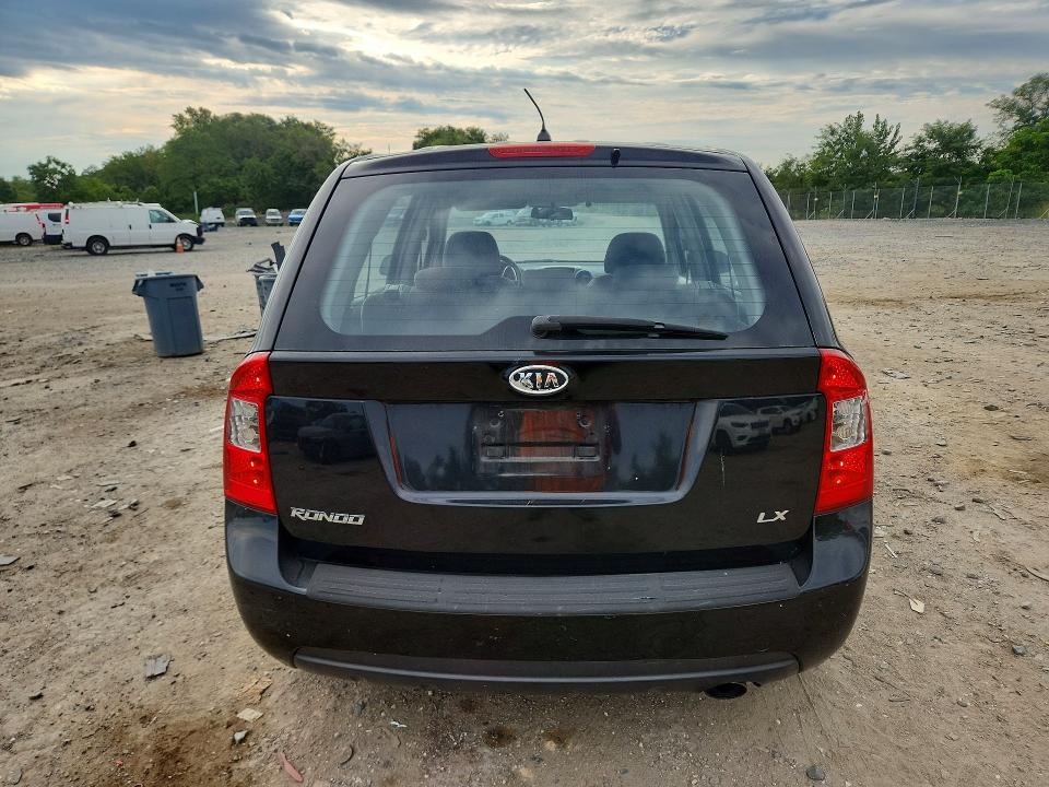 Photo 6 from auction – 2007 KIA RONDO with VIN KNAFG525577050273