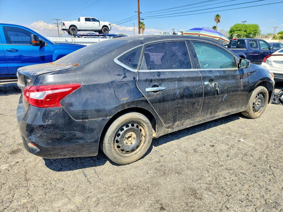Photo 3 from auction – 2016 NISSAN SENTRA with VIN 3N1AB7AP1GY215036