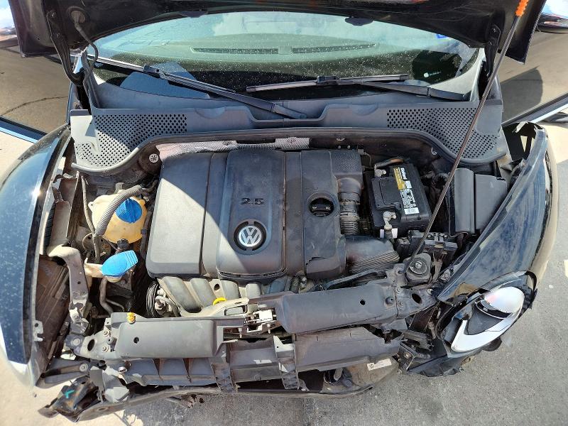 Photo 11 from auction – 2013 VOLKSWAGEN BEETLE with VIN 3VWJP7AT4DM653612