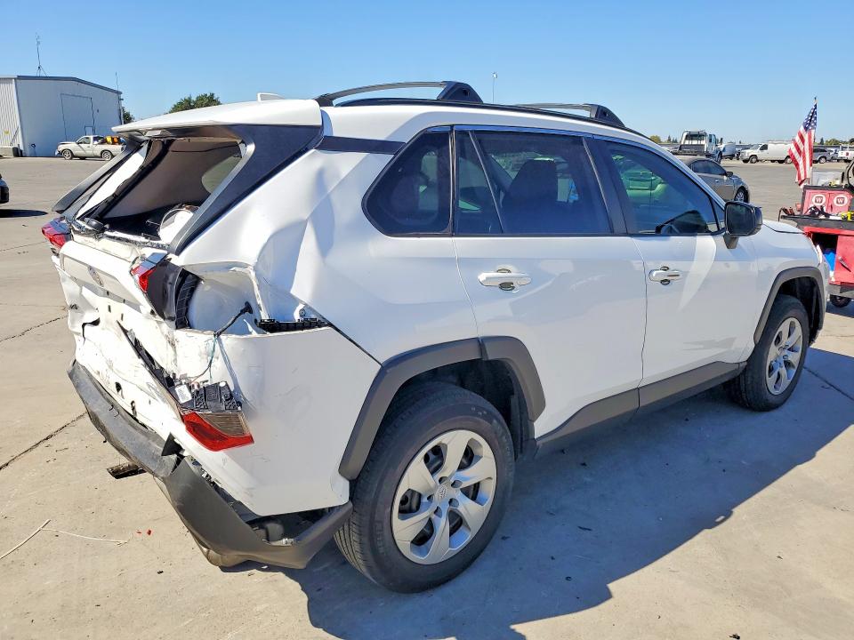 Photo 3 from auction – 2019 TOYOTA RAV4 with VIN 2T3F1RFVXKC013420