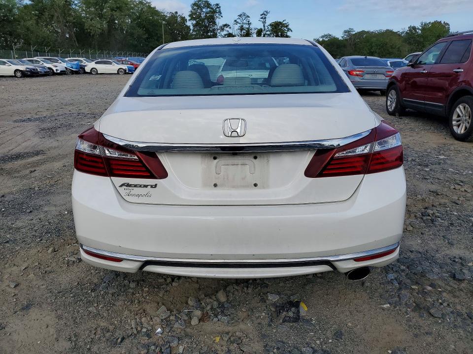 Photo 6 from auction – 2017 HONDA ACCORD with VIN 1HGCR2F81HA079102