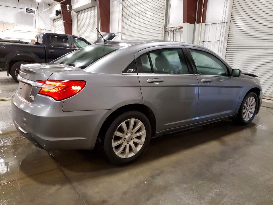 Zdjęcie 3 z aukcji – 2013 CHRYSLER 200 z VIN 1C3CCBBB9DN683781