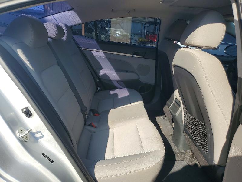 Снимка 10 от търг – 2018 HYUNDAI ELANTRA с VIN 5NPD84LF2JH278971