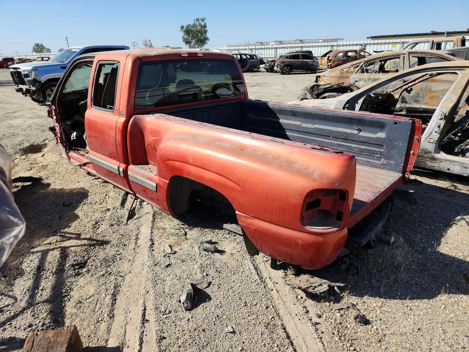 Photo 2 from auction – 2001 CHEVROLET SILVERADO with VIN 2GCEC19V511378869