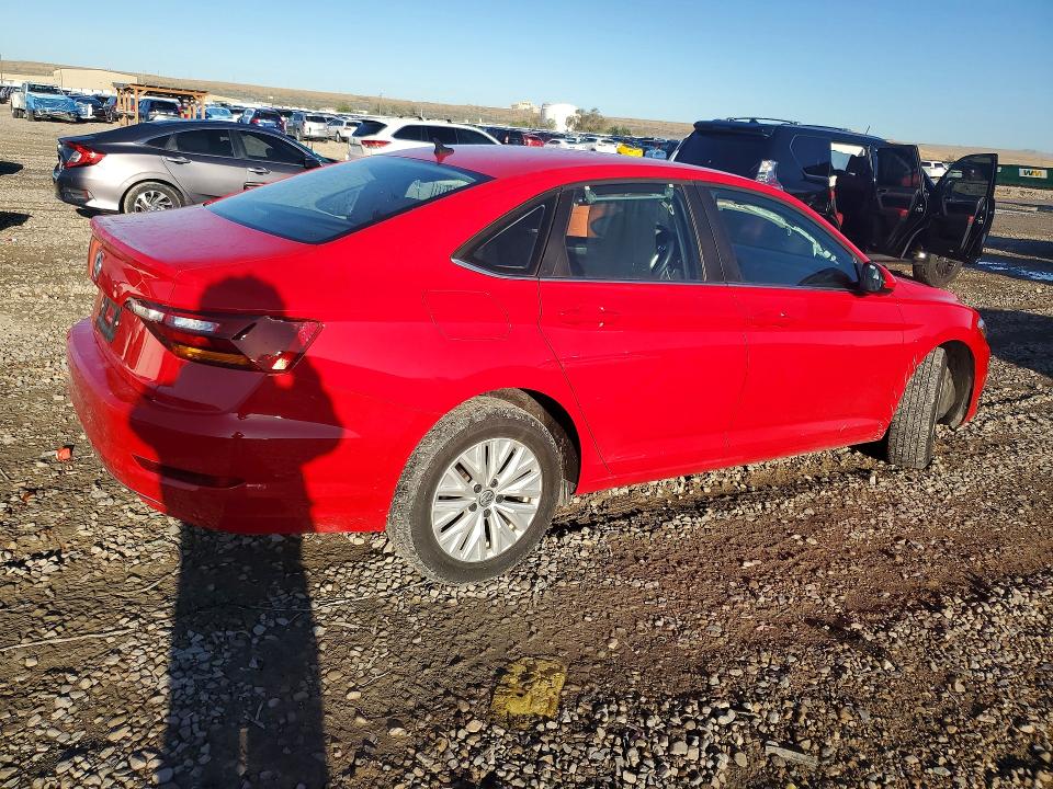 Photo 3 from auction – 2019 VOLKSWAGEN JETTA with VIN 3VWC57BU4KM073974